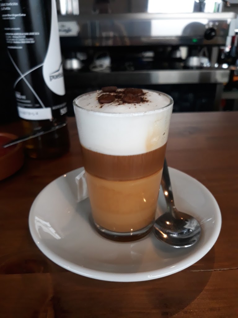 Cafe Ukelele — Comida y bebida