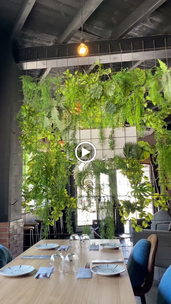 Restaurante Dexcaro & Ossadia by Carlos G. Moreno — Videos