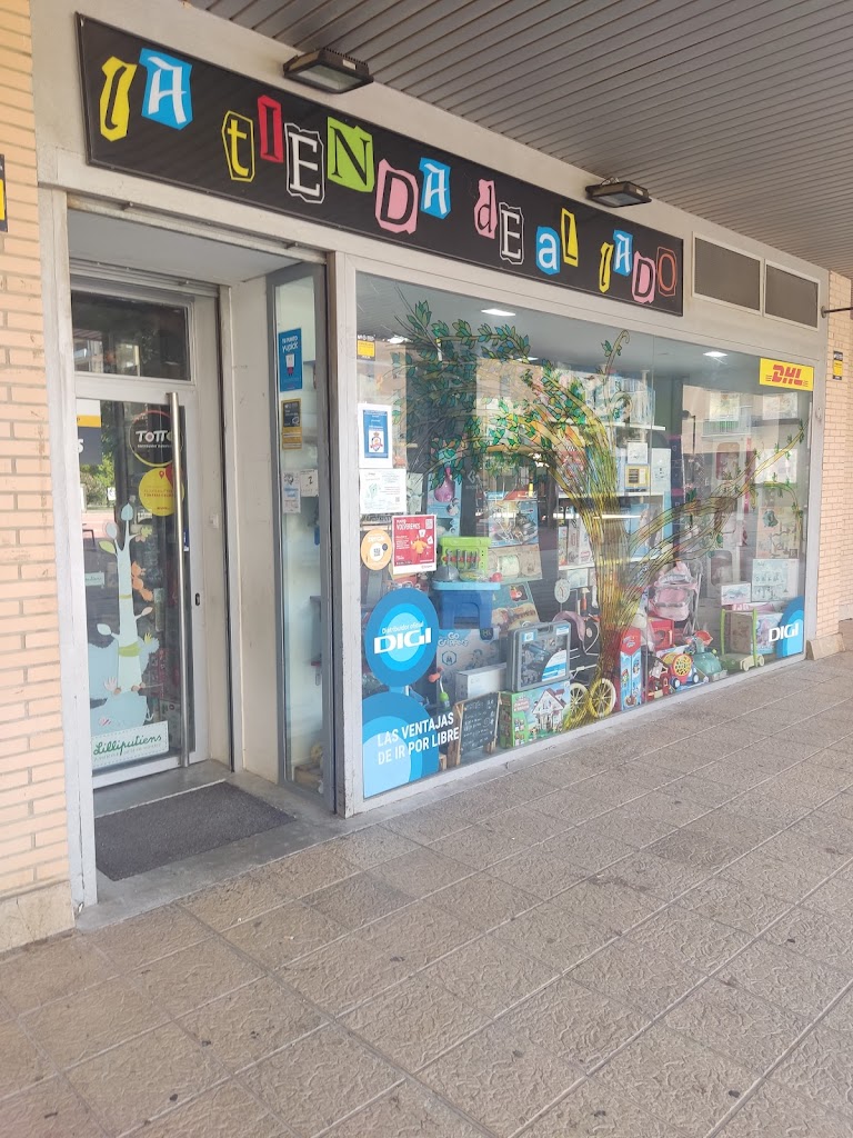 Foto 2 de La Tienda De Al Lado