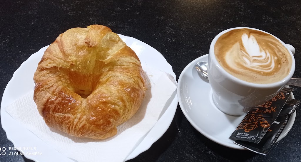 Bar Torradeta de la Girada — Comida y bebida