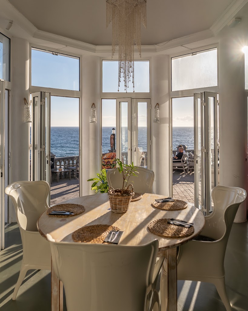 Roca Negra Sunset Club