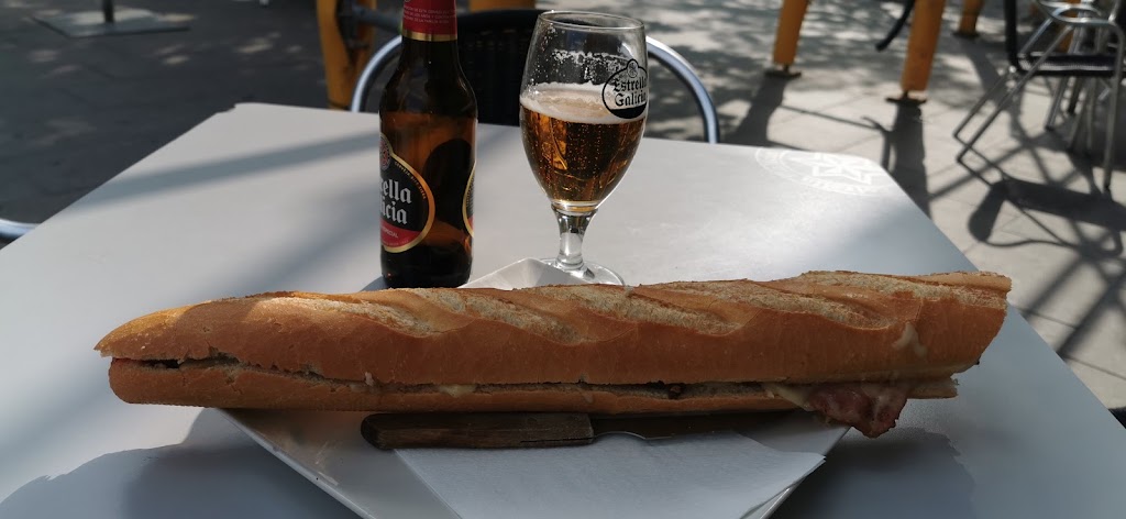 Bar Los Manos — Baguette