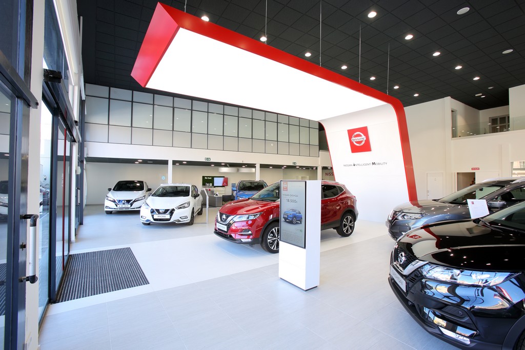 Nissan Foios Marcos Automocion — Interior