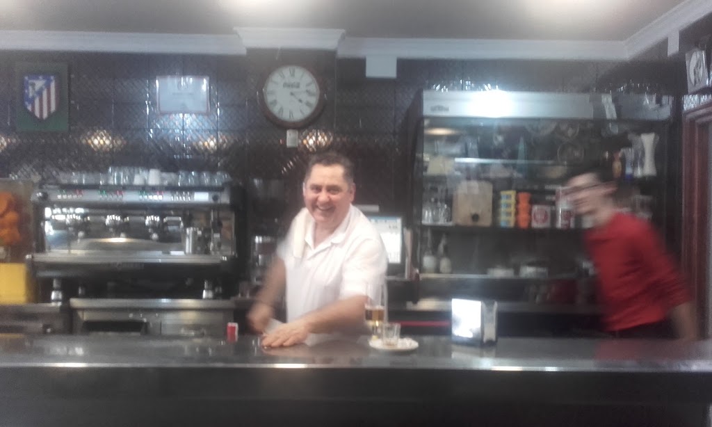 Cafe-Bar Frias — Ambiente