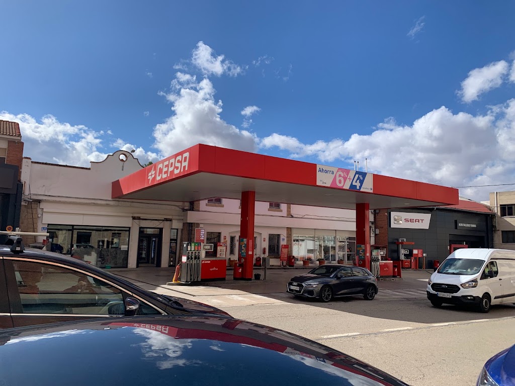 Estacion de servicio Cepsa Murria Hermanos