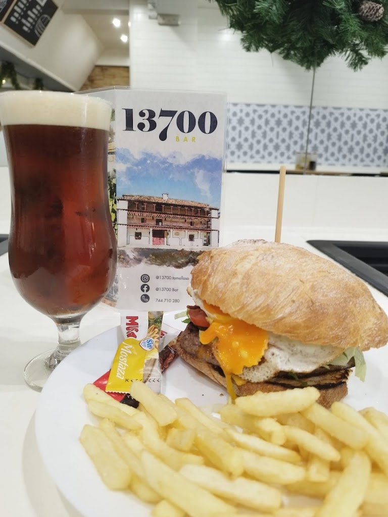 13700 — Comida y bebida