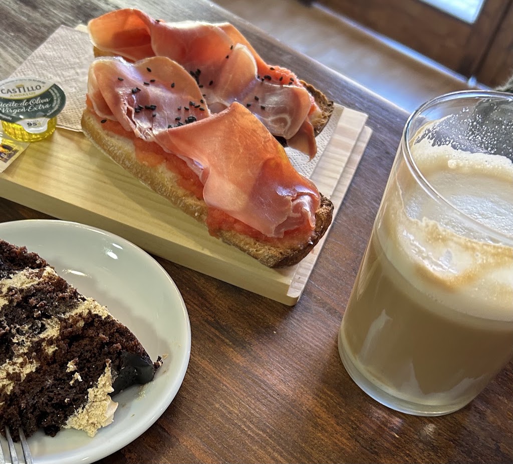 Cafeteria Bar Andreina — Pastel