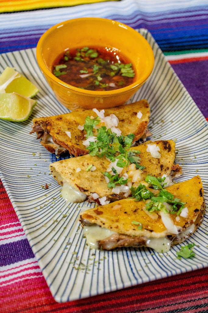 Tequilas & Tacos — Comida y bebida