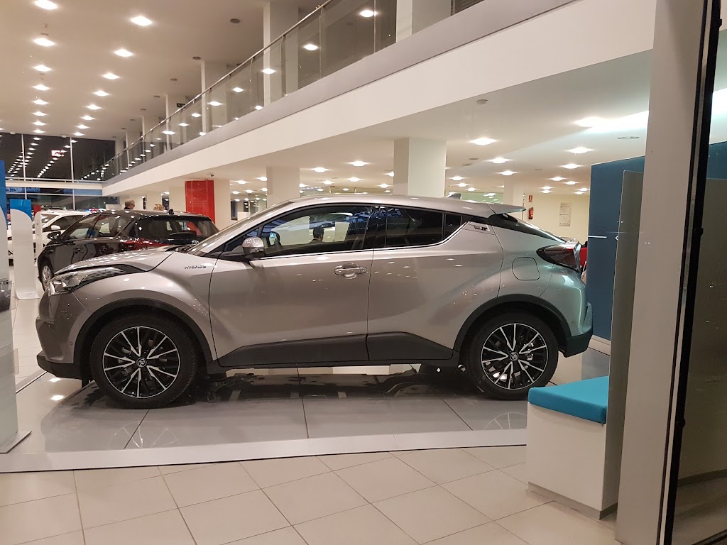 Concesionario Oficial TOYOTA - D.L. Starbaix — Interior