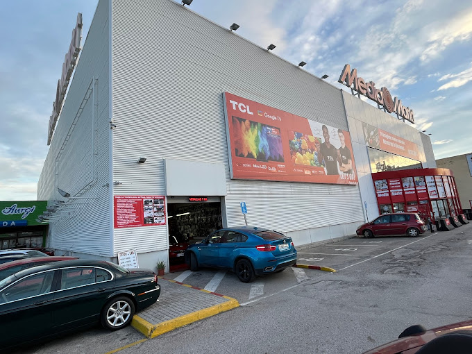 MEDIACAR Alfafar - Taller Car Audio en Valencia - Pantalla coche - Equipos de Sonido - Tintado lunas y mas