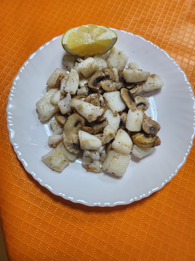 Bar restaurante cerros del castillo — Comida y bebida