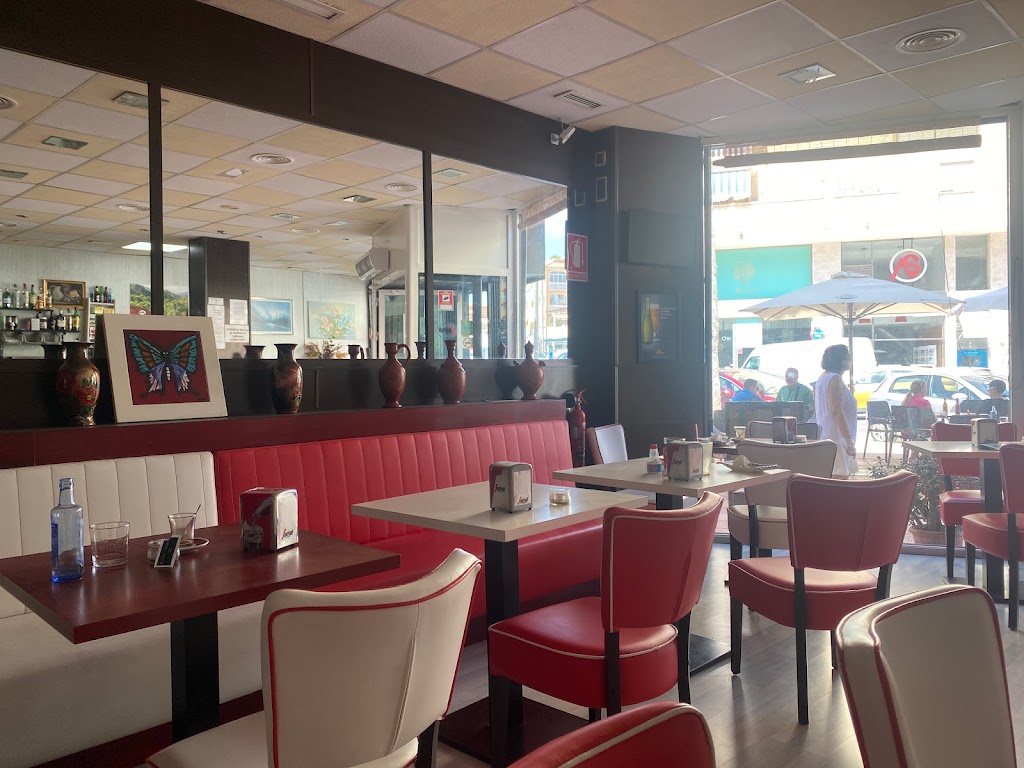 Bar Cafeteria Keni y Nora — Ambiente