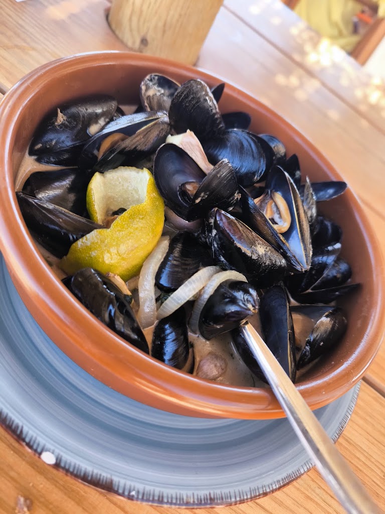 Sitges Republic — Comida y bebida