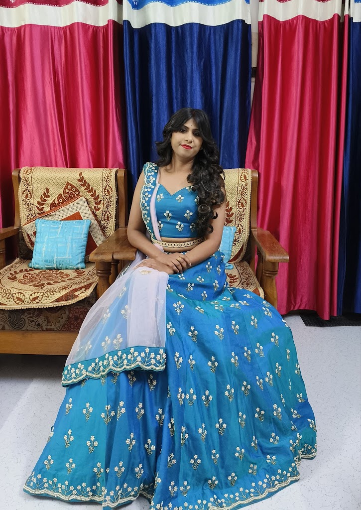 Raunak Beauty Parlour