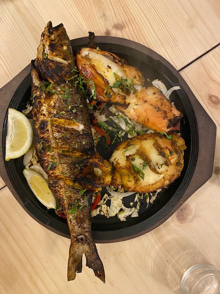 Restaurante Nawab — Comida y bebida