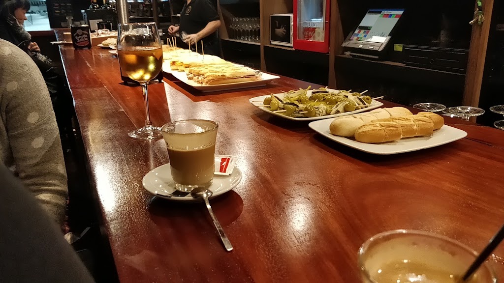 Bar Foxtter — Comida y bebida