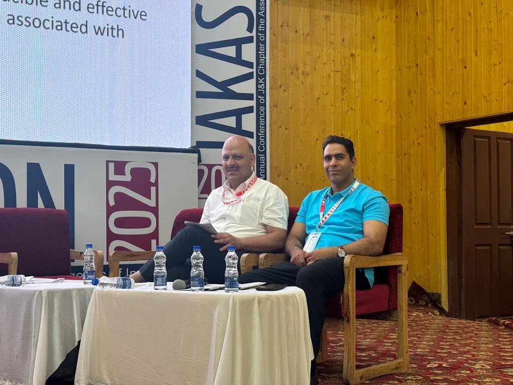 Dr. Dr Aijaz Ahmad Malik Laparoscopic Surgeon Shifa Medical Center Srinagar