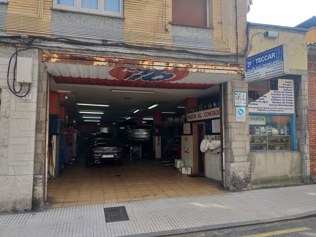 Teccar Saavedra — Exterior
