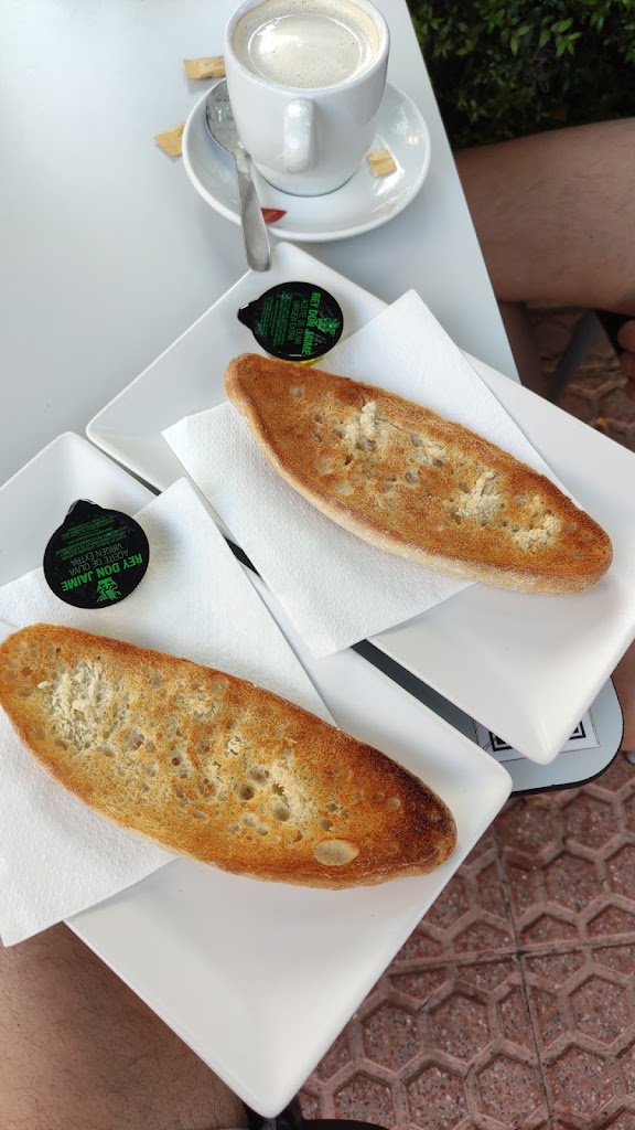 Cafeteria Mogano — Cafe