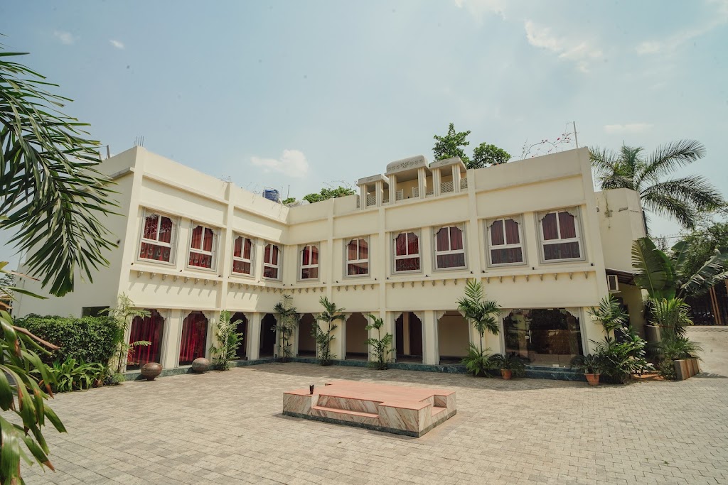 Aamore Hotels Resorts