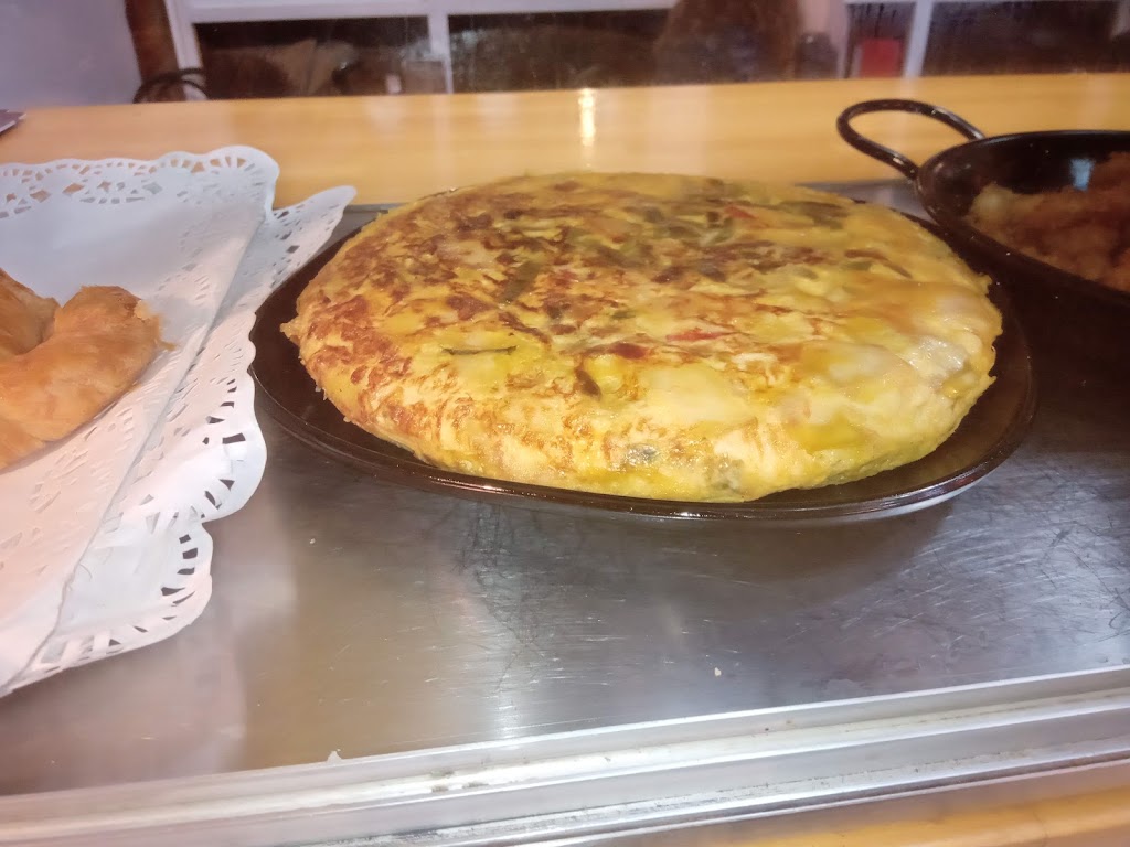 Bar cana aqui — Comida y bebida