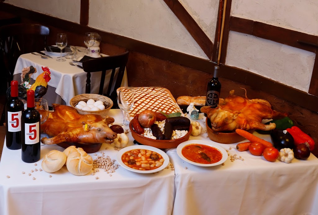 Asador David Guijarro — Comida y bebida