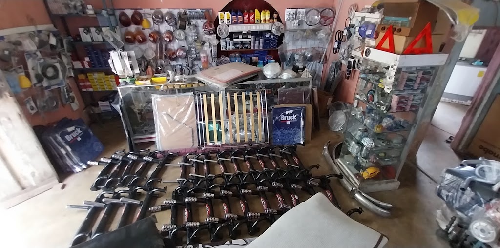 LA ESQUINA DEL VOCHO MERIDA REFACCIONES ANDREI.