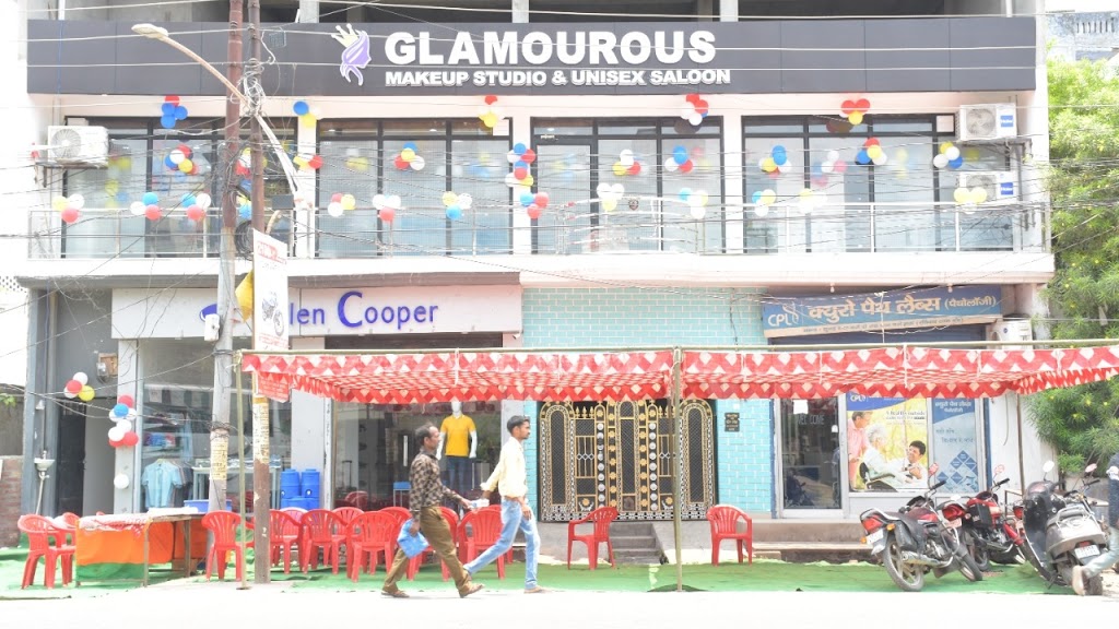 Glamorous Makeup Studio Unisex Saloon