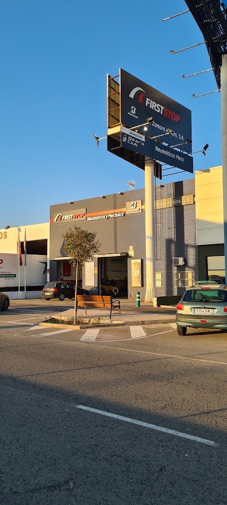 ANDRES ZAMORA Talleres. Mecanica general de coches, furgonetas, 4x4, vehiculos industriales.