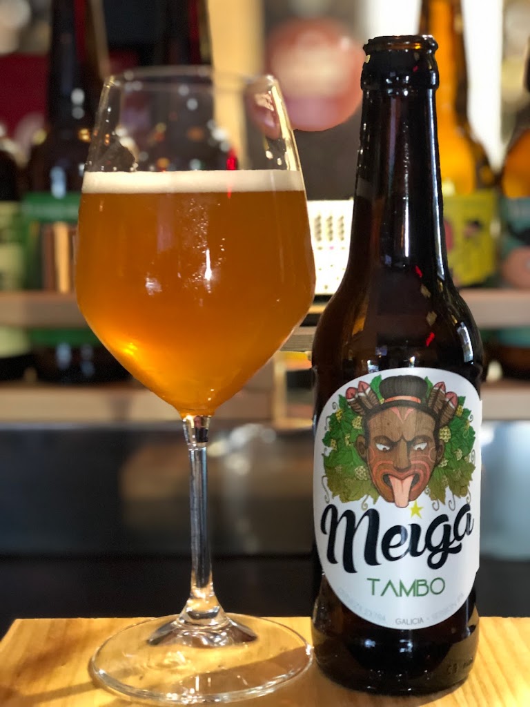 Cerveceria & Pub Batega - Rock Bar — Comida y bebida