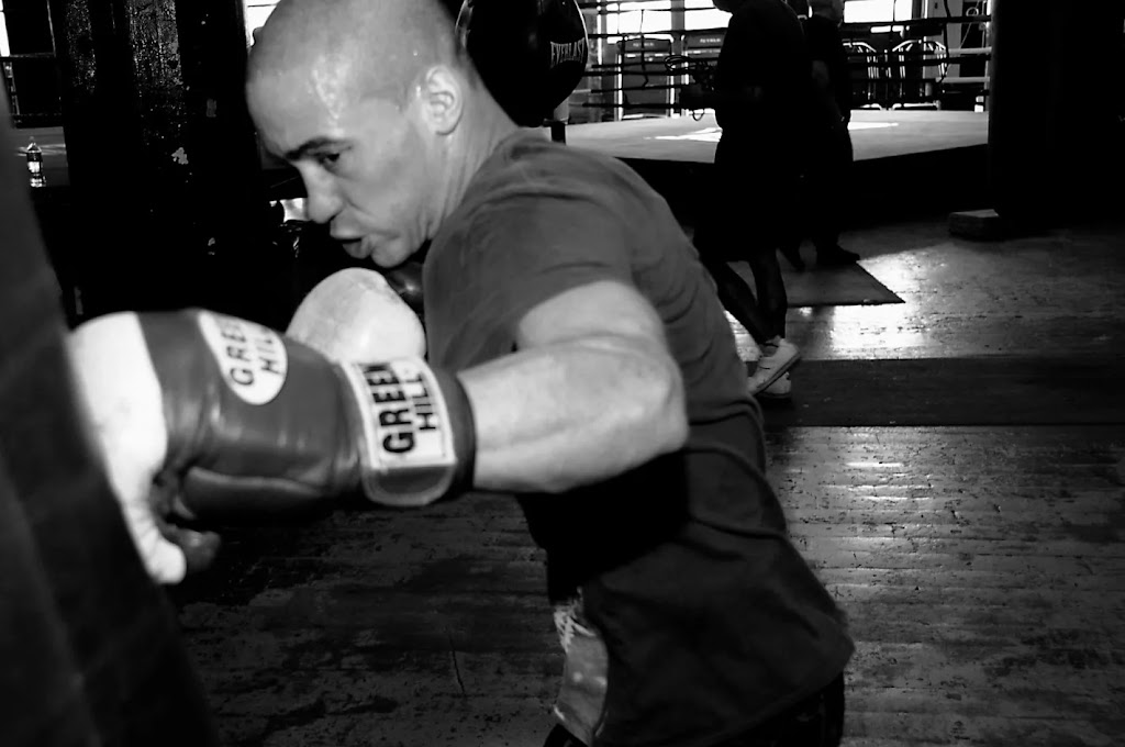  Profesional boxing coach