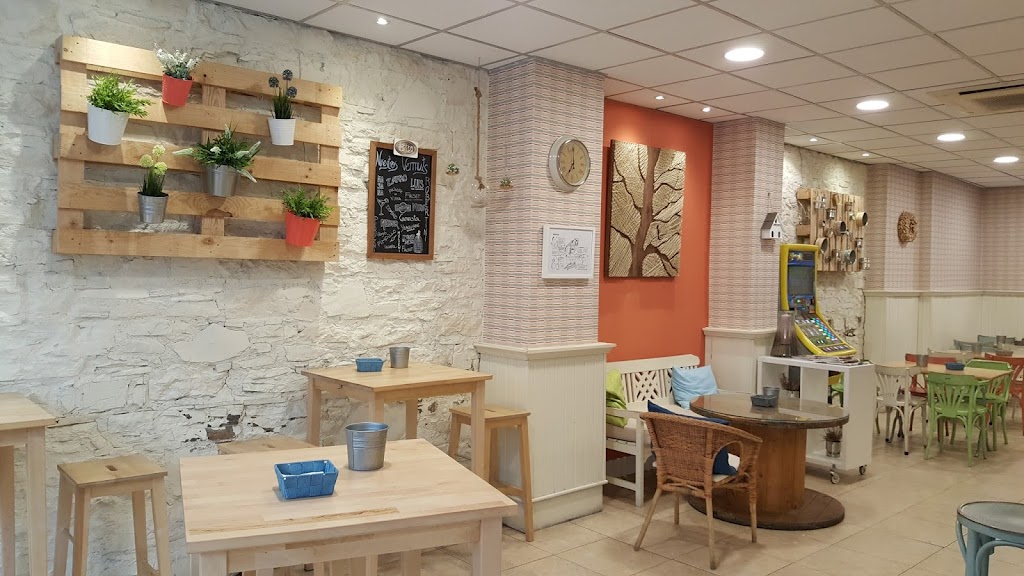 Cafe Vermuteria Entre Latas