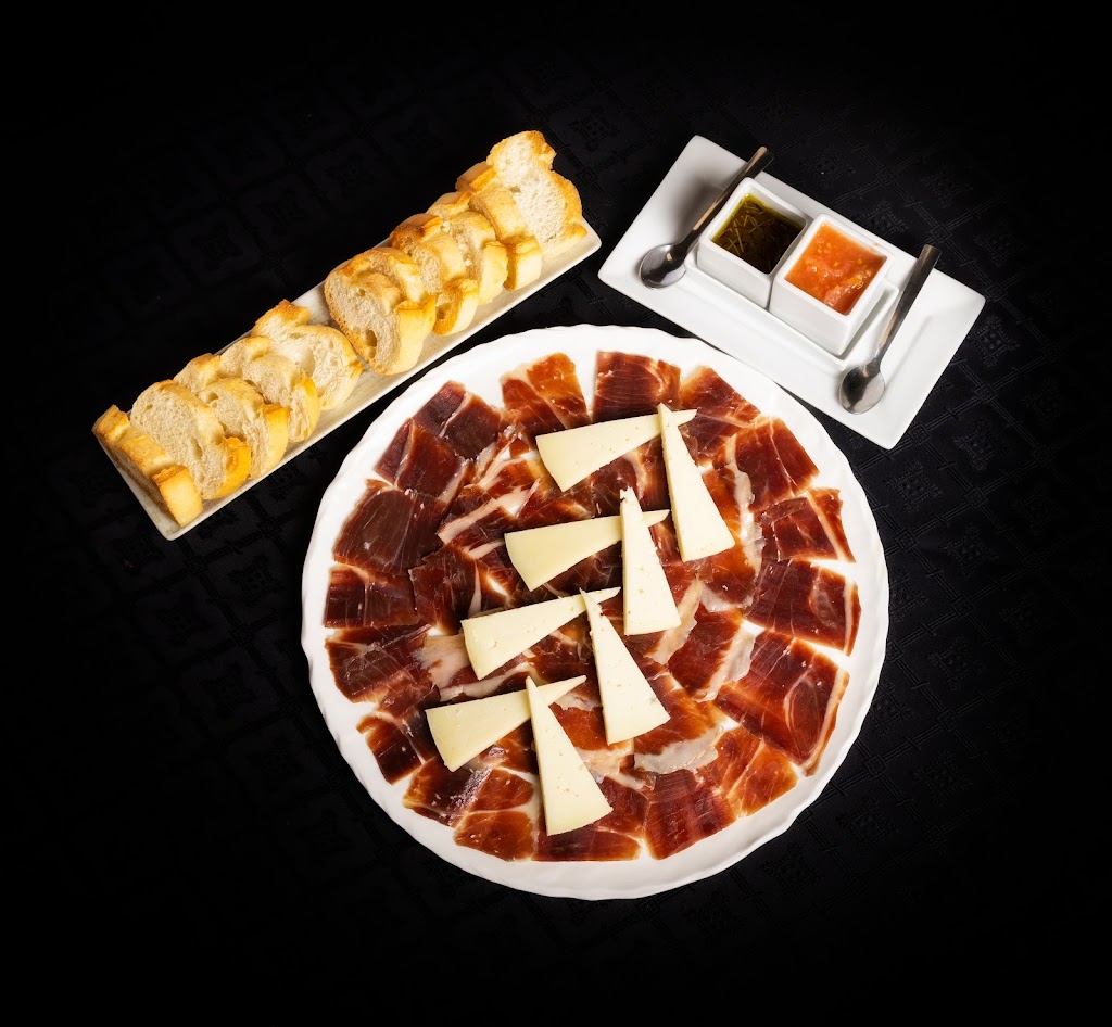 Hotel-Restaurante El Sueno de Jemik — Comida y bebida