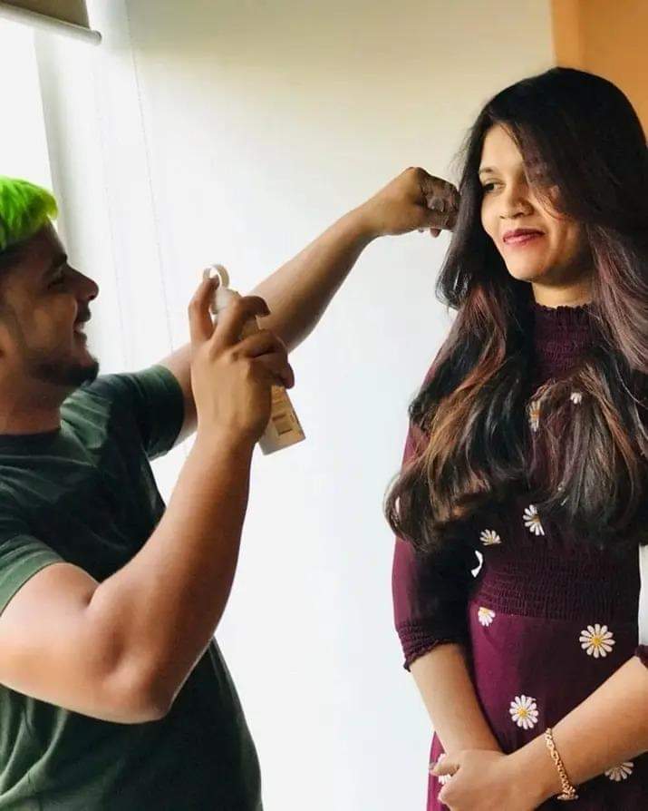 Javed Personality Maker Unisex Saloon