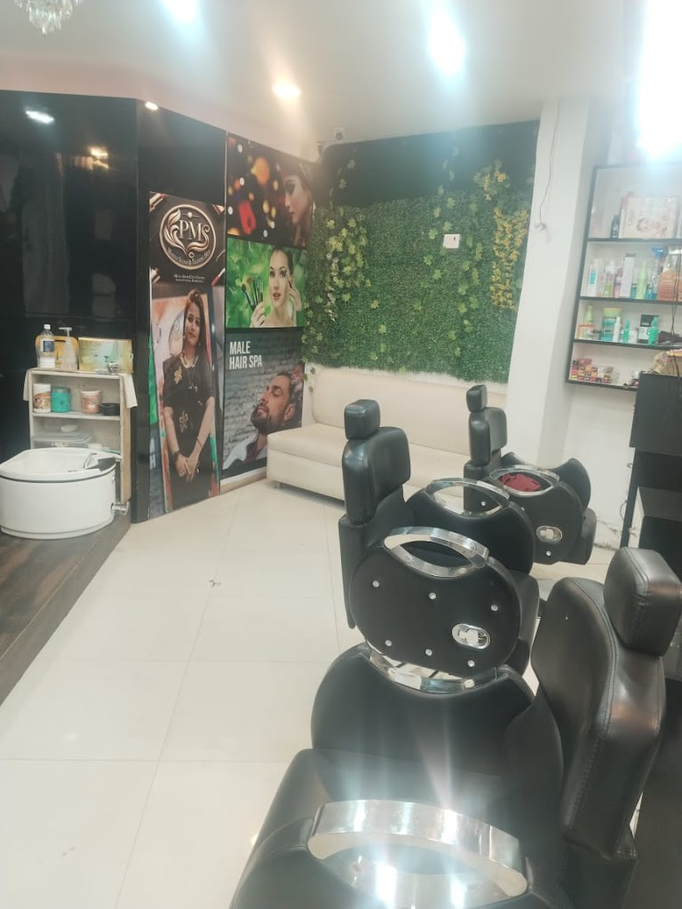 Pm Makeup Studio Training