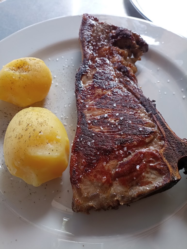 Cafe Bar Dulcinea — Comida y bebida