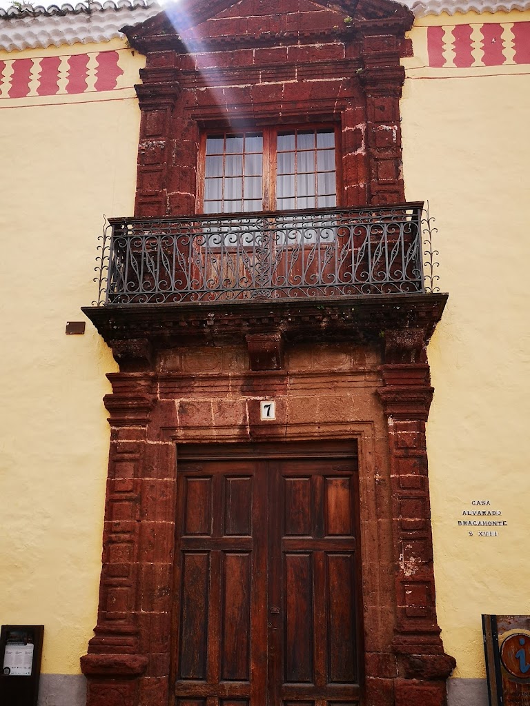 Casa Alvarado-Bracamonte