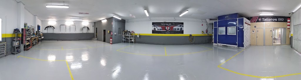 Talleres RR - Chapa, Pintura, Mecanica — Interior
