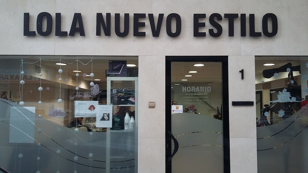 Lola Nuevo Estilo — Exterior