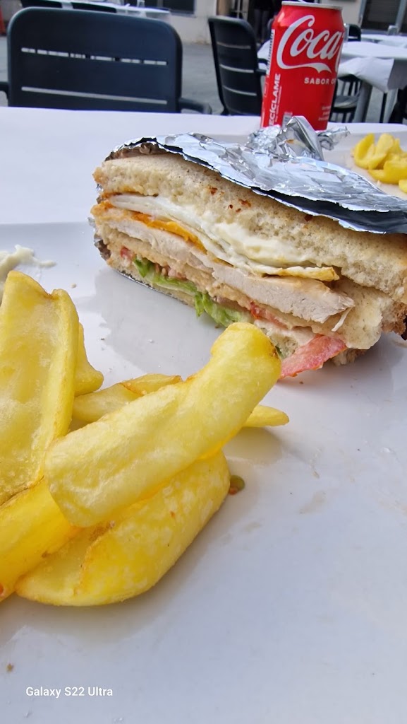 Cafe Bar Musica Vella — Comida y bebida