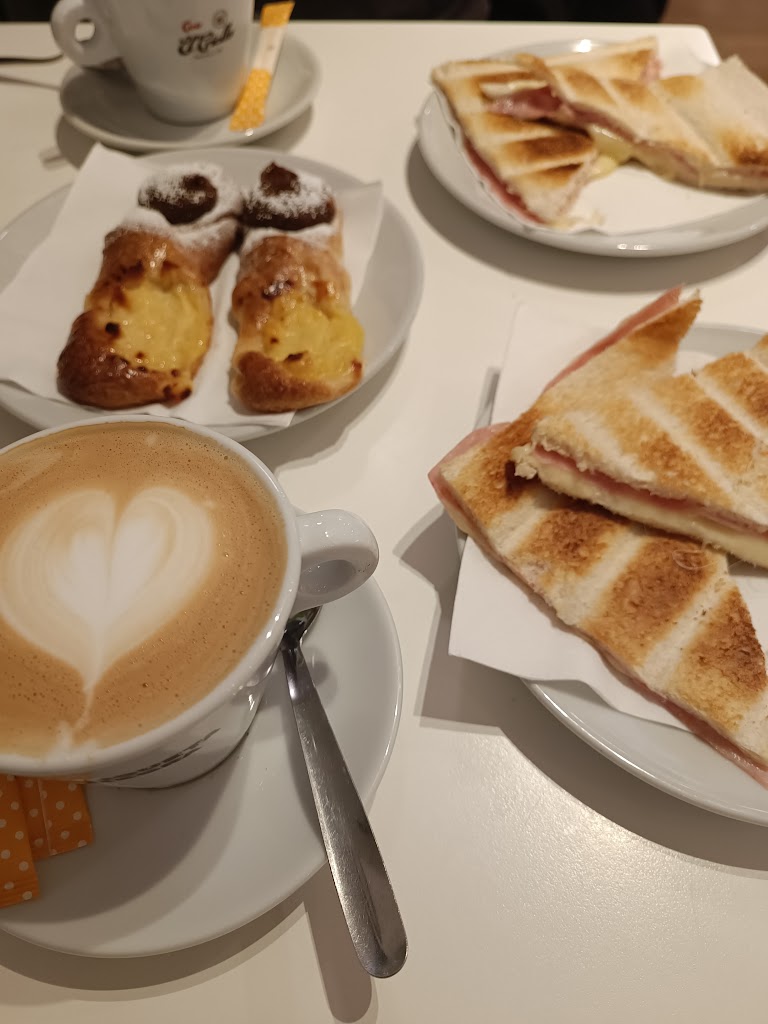 Cafeteria Martina — Cafe