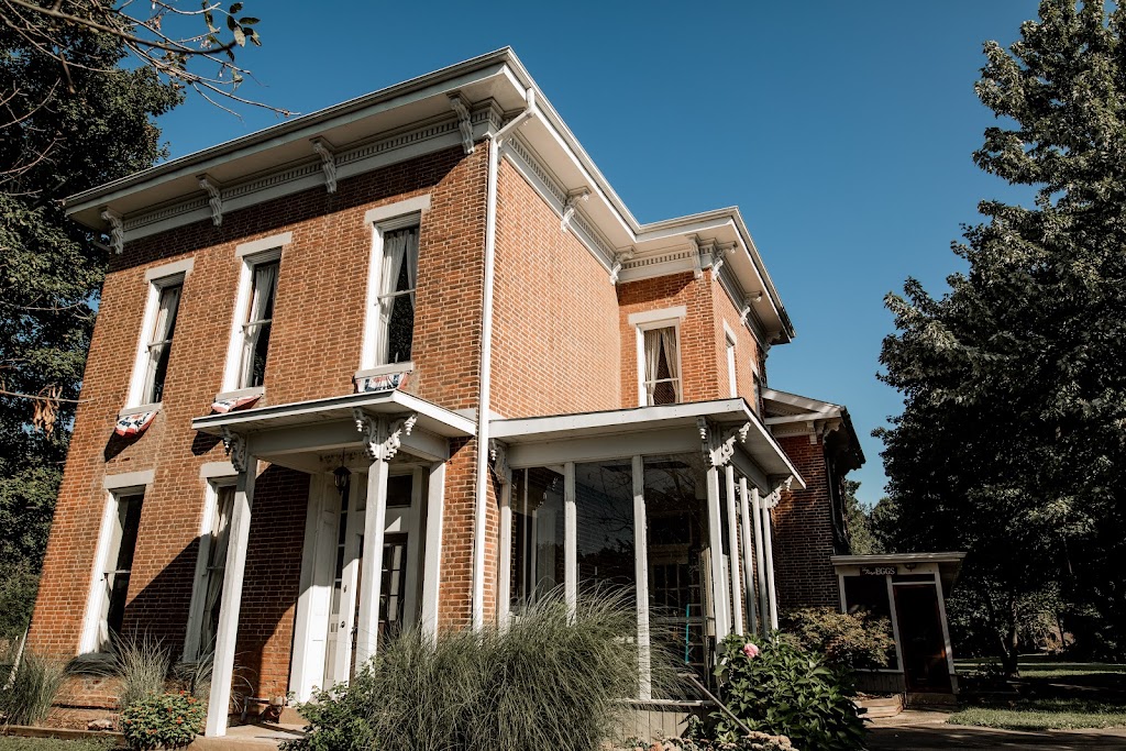 The Queen & I Homestead