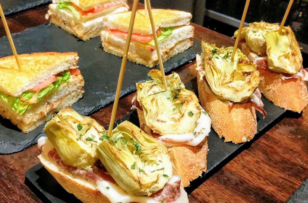 Ganguren Taberna — Comida y bebida