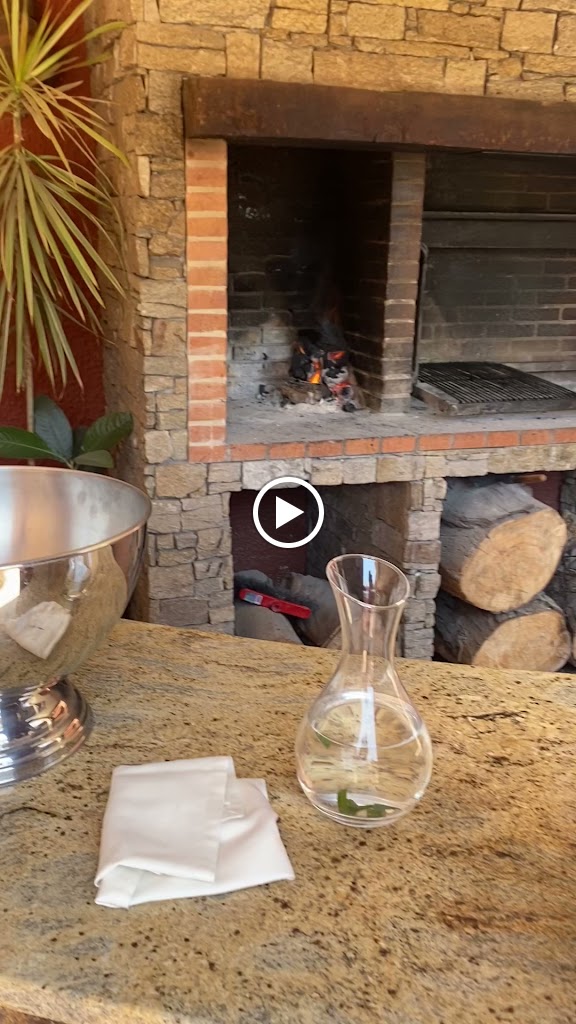 Restaurant Oscar — Videos