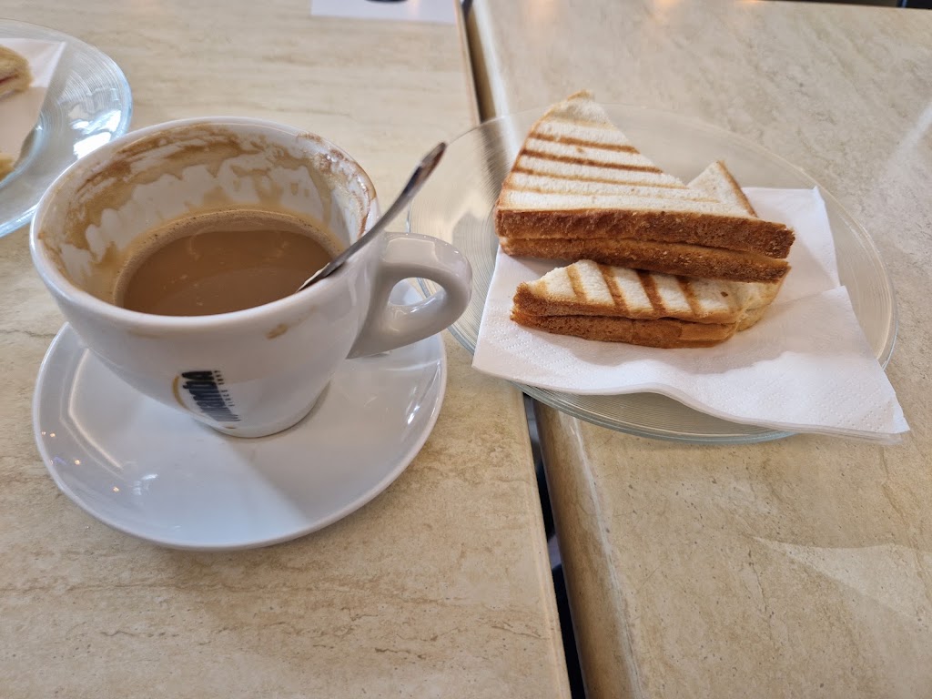 Orange Cafe — Comida y bebida