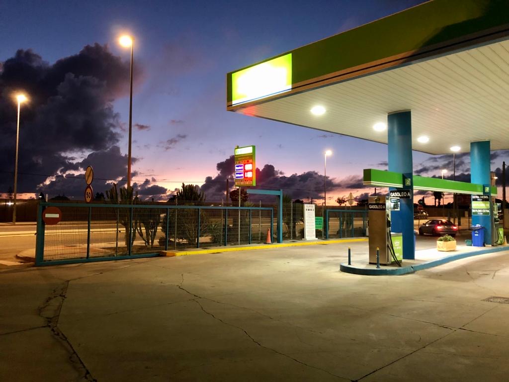 EST. SERVICIO REYCA C.B. — Estacion de servicio