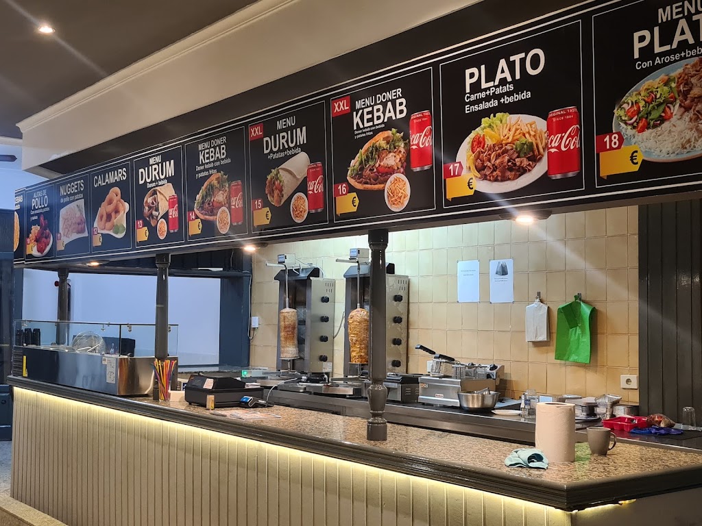 Usman kebab (Leon y Castillo) — Ambiente