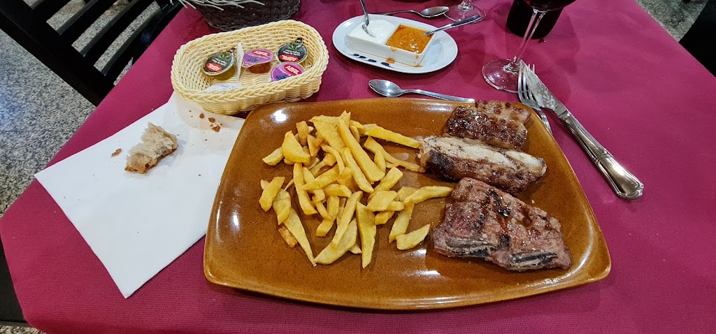 Hostal Parrillada As Rodas — Comida y bebida