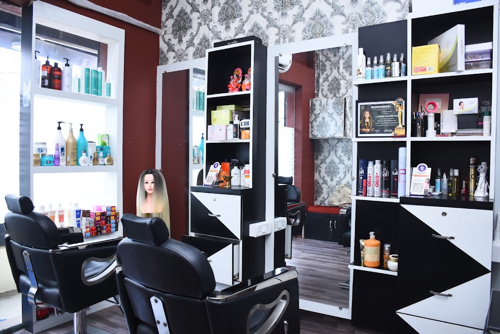 Trendzz Beauty Salon Makeup Studio