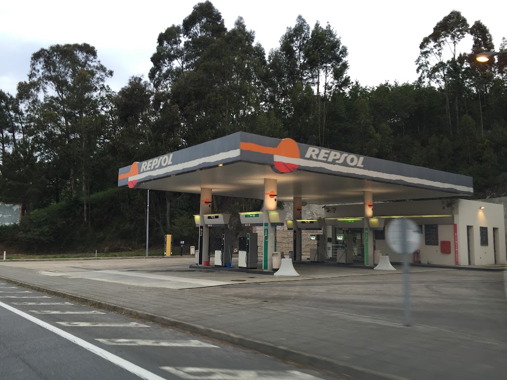 Estacion de Servicio Repsol — Surtidor de combustible